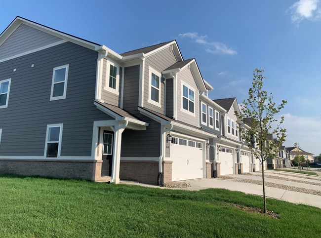 Casey Corner Townhomes in Westfield, IN - Foto de edificio - Building Photo