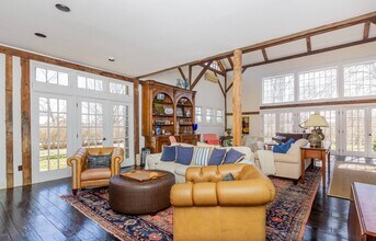 426 Ocean Rd in Bridgehampton, NY - Building Photo - Building Photo
