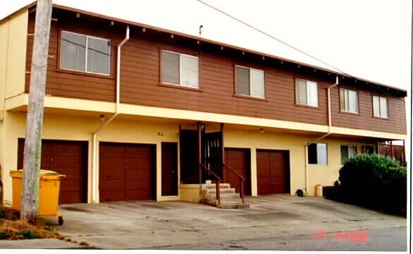 112 Montecito Ave in Pacifica, CA - Building Photo - Building Photo