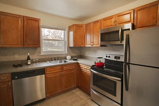 Parsippany Gardens in Parsippany, NJ - Building Photo