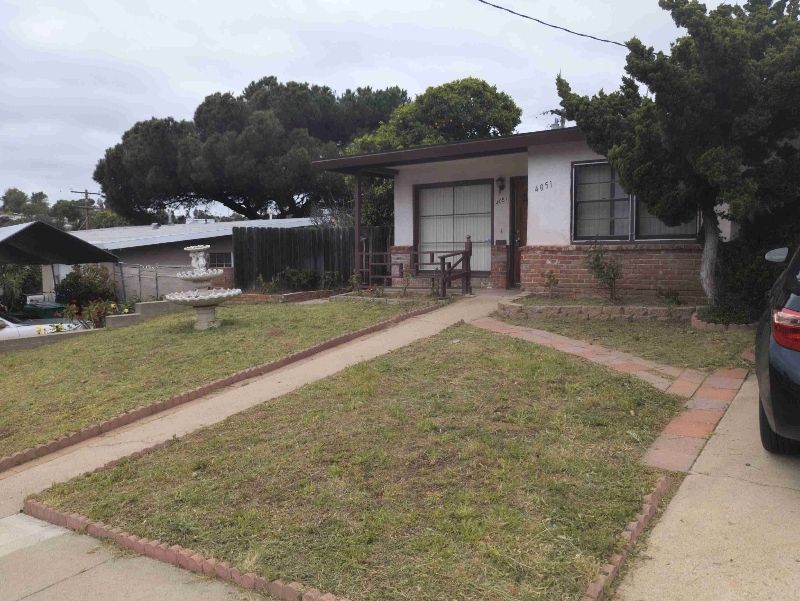 4051 Hegg St in San Diego, CA - Foto de edificio