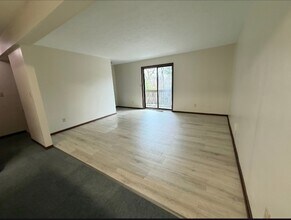 624 Portage Lakes Drive, Unit WAITC1 in Akron, OH - Building Photo - Building Photo