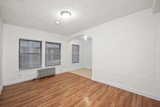 5417 Kenmore LLC in Chicago, IL - Building Photo - Interior Photo