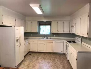 418 Longest Rd in Oxford, MS - Building Photo - Building Photo