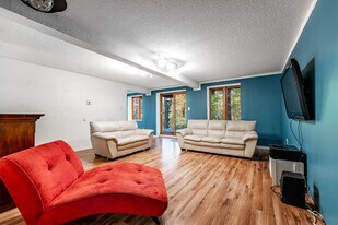 3 Rue de Chamonix E, Unit SI ID1340586P in Cantley, QC - Building Photo