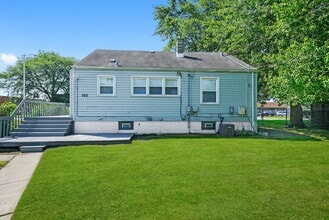 760 Sibley Blvd in Calumet City, IL - Building Photo - Building Photo