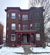 49 Benton St in Hartford, CT - Building Photo - Primary Photo