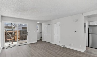 1129 College St in Grand Prairie, TX - Building Photo - Building Photo