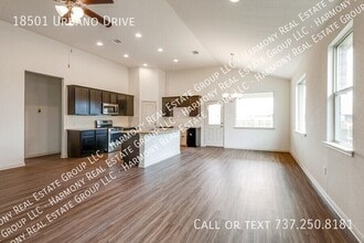 18501 Urbano Dr in Pflugerville, TX - Building Photo - Building Photo