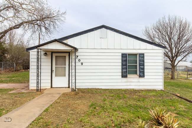 property at 709 E 1st St