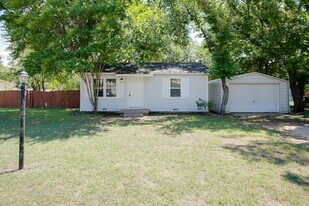 116 Corbin Ln in Azle, TX - Building Photo
