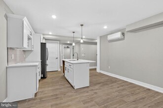 2034 N Front St in Philadelphia, PA - Foto de edificio - Building Photo