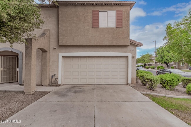 property at 1371 S Boulder St