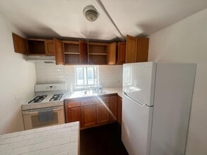25-10 94th St in Queens, NY - Building Photo - Building Photo