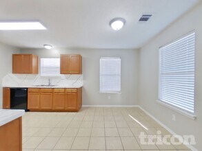 7215 Lazy Summer Ct in Magnolia, TX - Building Photo - Building Photo