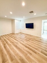 10430 Densmore Ave in Los Angeles, CA - Building Photo - Building Photo