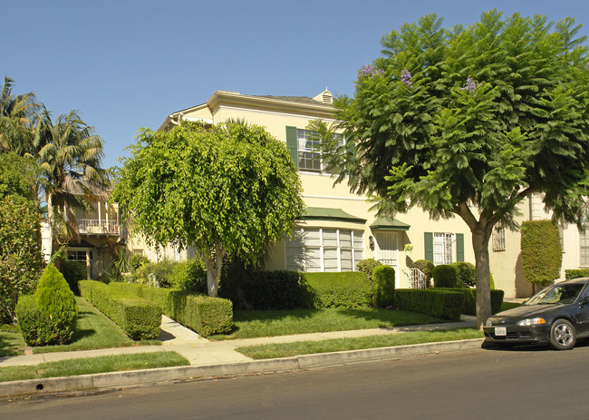 1321 N Alta Vista Blvd in Los Angeles, CA - Foto de edificio - Building Photo
