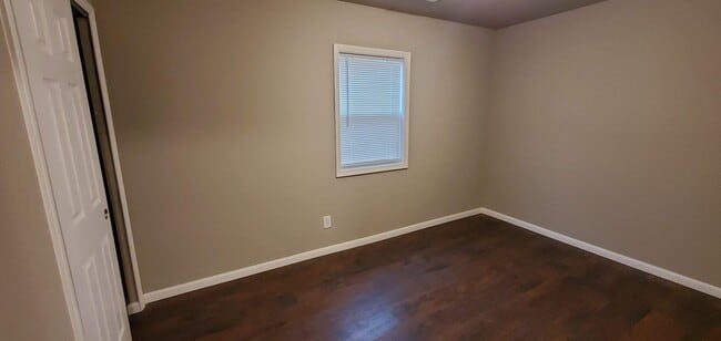 2924 Central Dr in Gary, IN - Building Photo - Building Photo