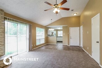 8222 Eastern Bluebird Dr in Humble, TX - Building Photo - Building Photo