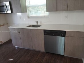 920 NW 22nd Ct in Miami, FL - Building Photo - Building Photo