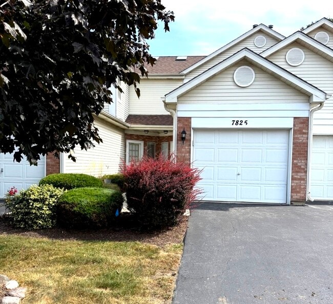 property at 7825 Darien Lakes Dr