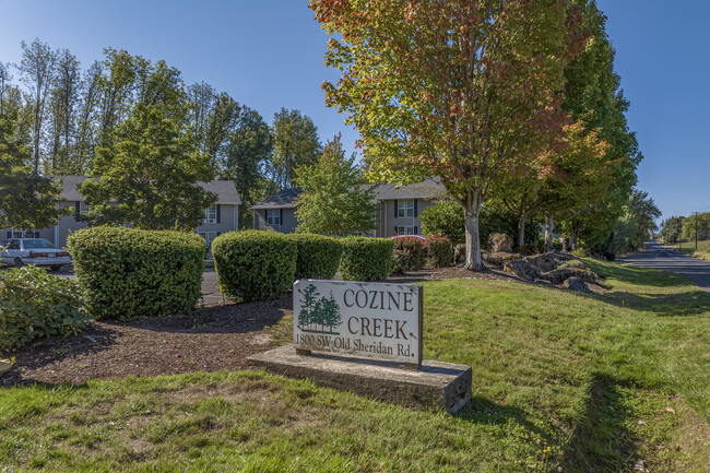 Cozine Creek Apartments in McMinnville, OR - Building Photo - Building Photo