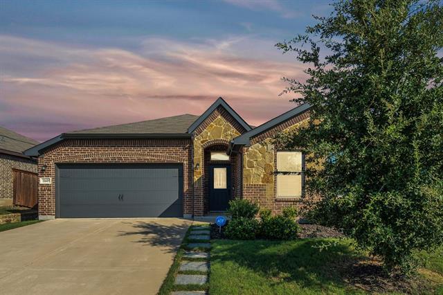 11605 Alpine Springs Dr in Aubrey, TX - Building Photo