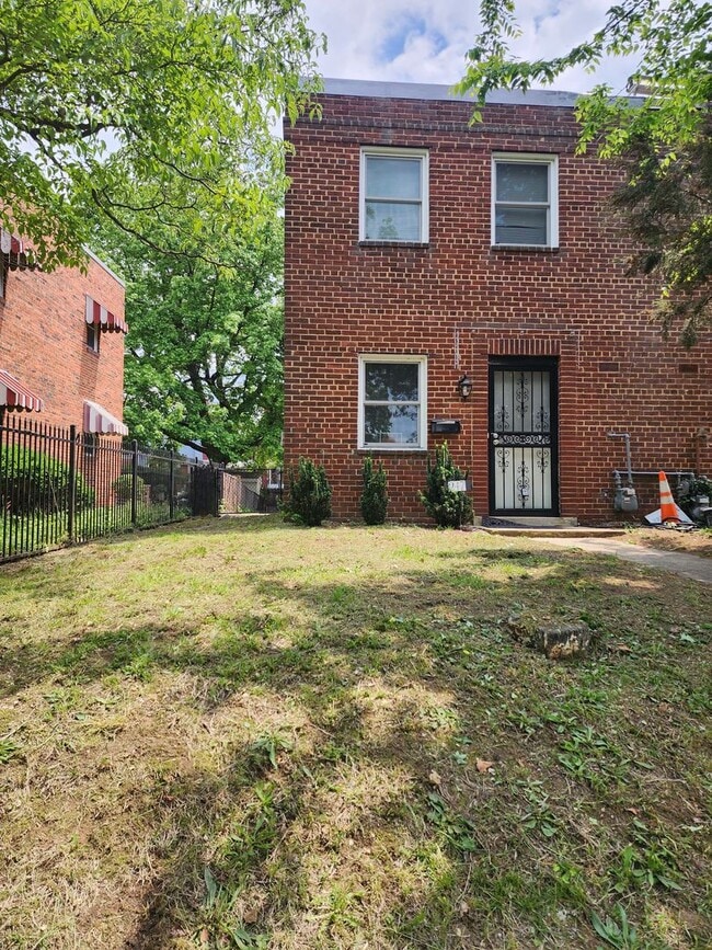 247 Anacostia Ave NE in Washington, DC - Building Photo - Building Photo