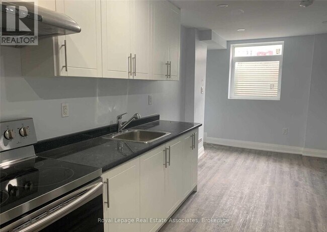 71 Drinkwater Rd in Brampton, ON - Building Photo - Building Photo