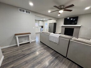 1216 Richards Ave in Colorado Springs, CO - Foto de edificio - Building Photo