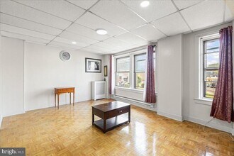 245 Warren St in Beverly, NJ - Building Photo - Building Photo