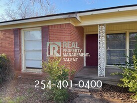 3719 Parkwood St in Waco, TX - Building Photo