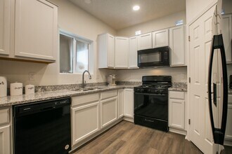 339 San Clemente Ave NW in Albuquerque, NM - Building Photo - Building Photo