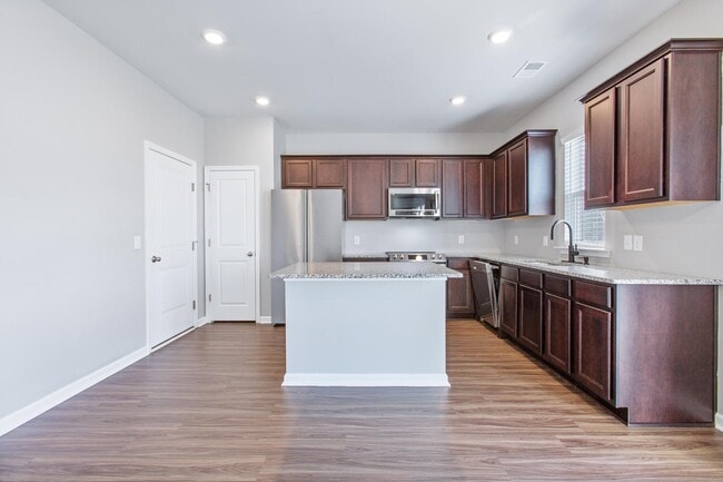 322 Bountiful Dr in Moncks Corner, SC - Building Photo - Building Photo