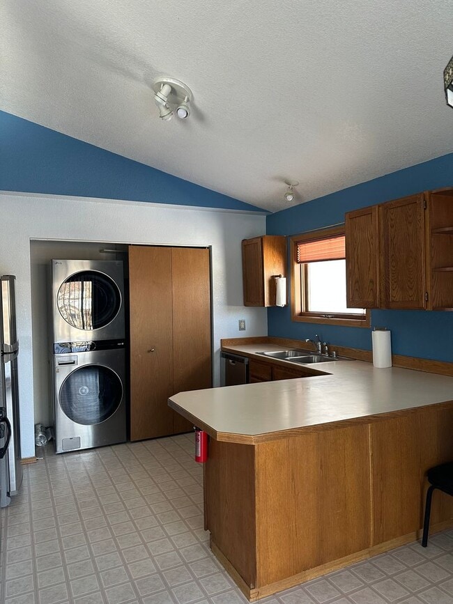 6409 S Aurora Dr in Wasilla, AK - Building Photo - Building Photo