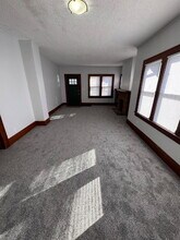 341 N Grove Dr in Wichita, KS - Building Photo - Building Photo