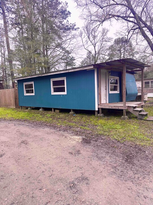 1135 Austin St in Vidor, TX - Building Photo