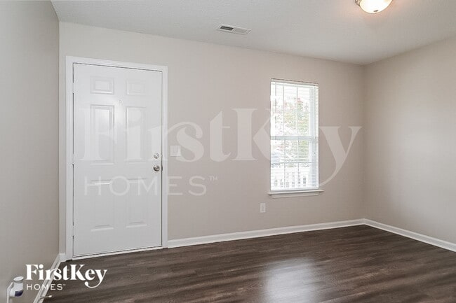 4608 Mallard Creek Dr in Greensboro, NC - Foto de edificio - Building Photo