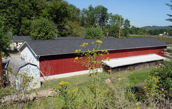 Miracle Acres in St. Albans, WV - Building Photo - Building Photo