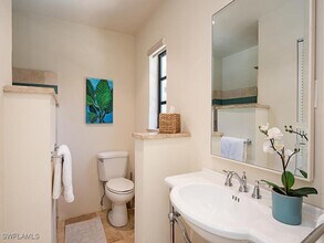 1200 9th Ave N in Naples, FL - Building Photo - Building Photo