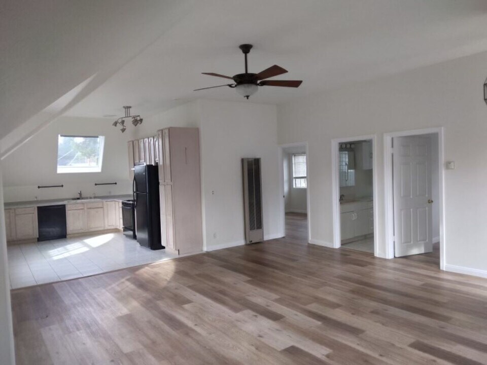 17717 Tulsa St in Los Angeles, CA - Building Photo