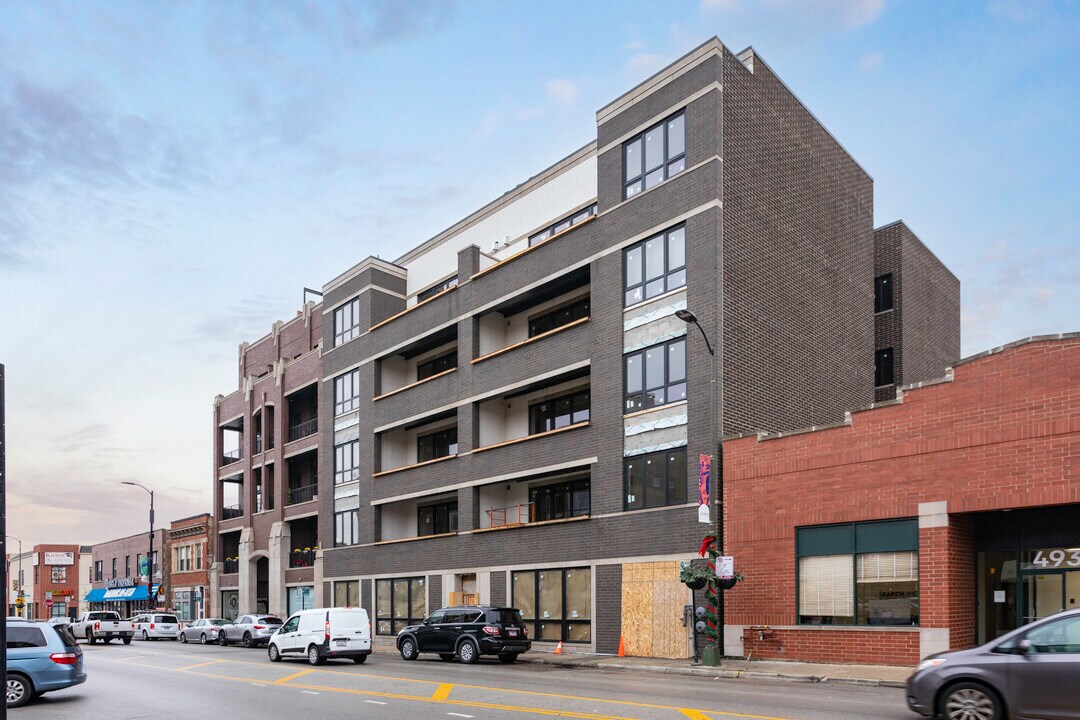 The Lincoln in Chicago, IL - Building Photo