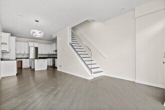 855 W Erie St, Unit 127 in Chicago, IL - Building Photo - Building Photo
