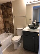 17 E Ruth Ave, Unit 302 in Phoenix, AZ - Building Photo