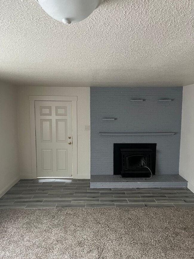 7265 Eucalyptus Ave in Winton, CA - Building Photo - Building Photo