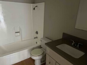 944 E Deodar St in Ontario, CA - Building Photo - Building Photo