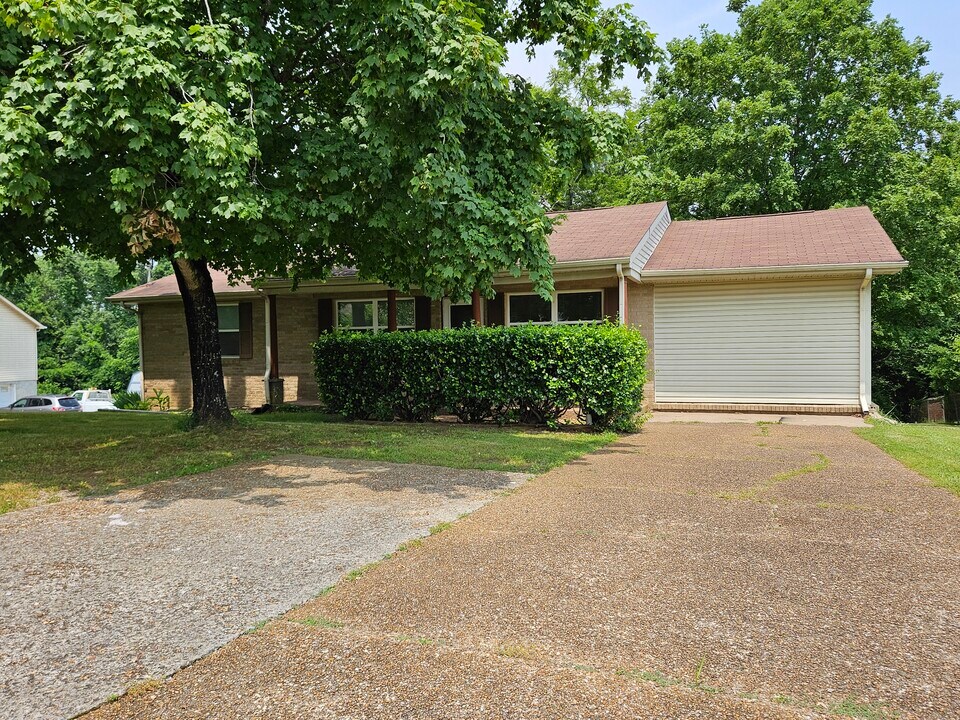 103 Cedarwood Ct in Mount Juliet, TN - Foto de edificio