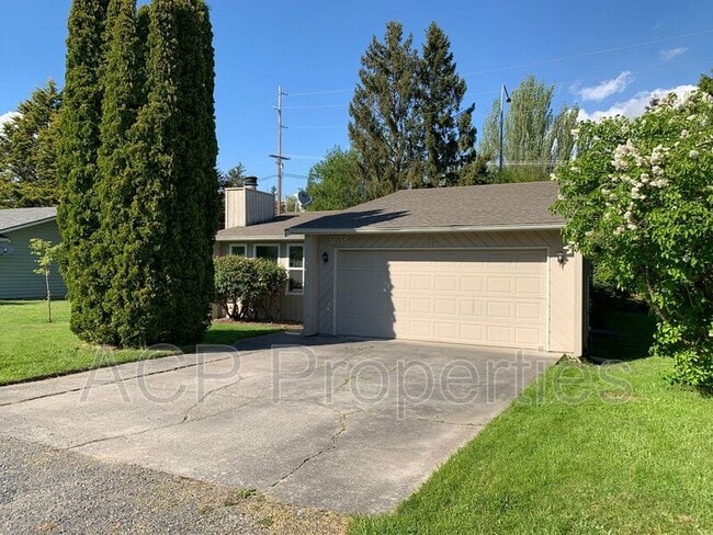 3618 E Rusley Dr in Bellingham, WA - Building Photo - Building Photo