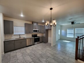 5935 Grayson St in Fort Worth, TX - Building Photo - Building Photo