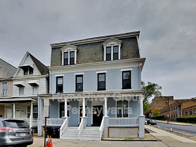 33 S 18th St in Harrisburg, PA - Building Photo - Building Photo